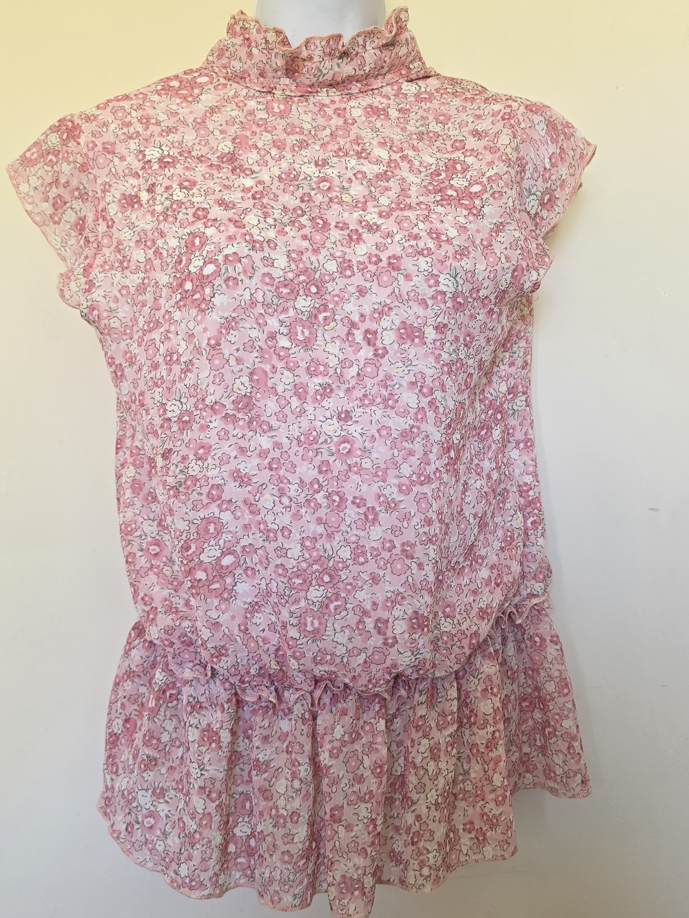 Pink Floral Ruffle Neck Blouse Size Medium
